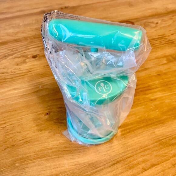 Pampered Chef Whipped Cream Maker Handheld Whipping Cream Dispenser Teal NEW - Picture 3 of 7